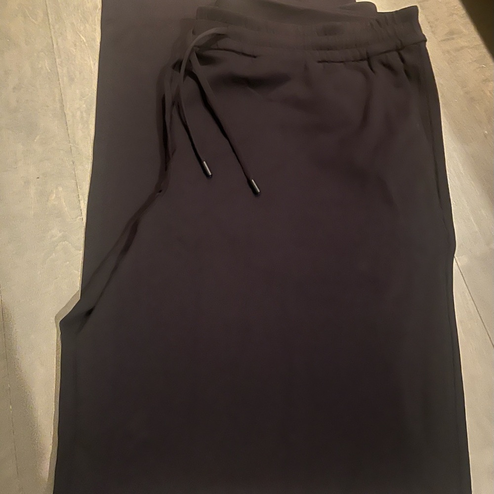 Lululemon pants Straight-Leg Mid-Rise Pant Luxtreme
Regular $128